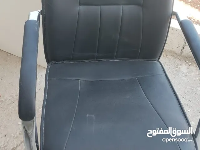كراسي إنتظار مكتبية بحالة الوكالة
