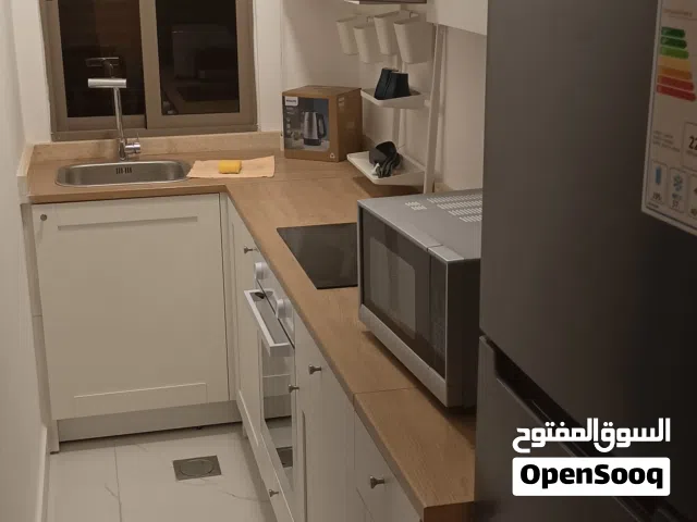 شقق واستديوهات مفروشه للايجار اليومي والاسبوعي والشهري خدمه 24 ساعه في مناطق عمان غرفه وغرفتين وثلاث