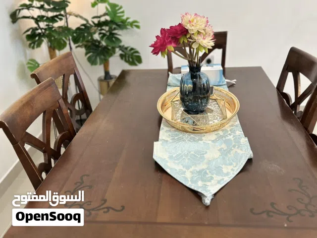 طاولة سفره مع 6 كراسي