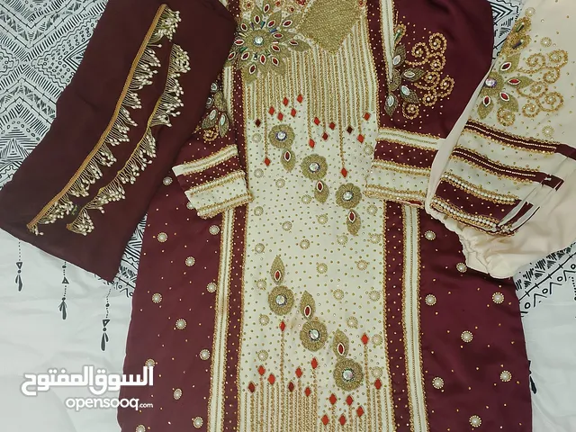 لبسه عمانيه للبيع