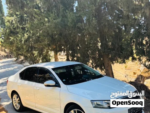 2015 سكودا اوكتافيا Ambition