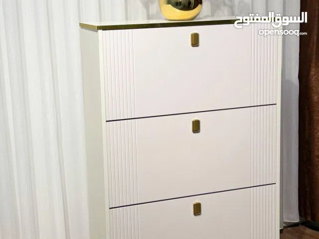 خزانة الأحذية الملكية – لمسة فخامة تغيّر مدخل بيتك بالكامل  مش مجرد خزانة... هاي قطعة ديكور راقية