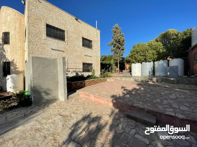3 Bedrooms Farms for Sale in Zarqa Sarout
