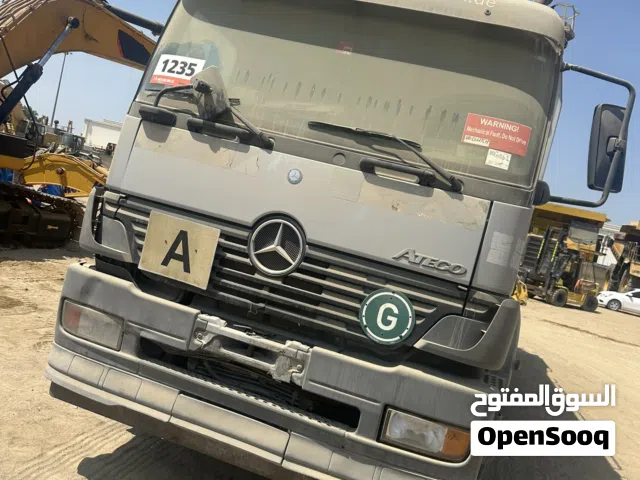 للبيع سياره مرسيدس اتيكو موديل 2005 عليها حاوية نفايات شاصي طويل بانجويل