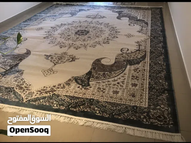 2 Carpets set in good condition size 12 meters 3x4 and 6 meters 2x3