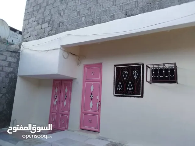 377 m2 3 Bedrooms Townhouse for Sale in Aden Al Buraiqeh