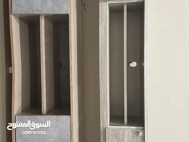 طاولة تلفزيون
