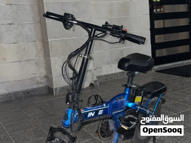 سيكل كهربائي يمشي بين 50 _ 40 مركب عليه تواير حجريه ما يشتكي من شي