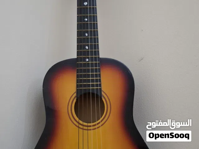 جيتار للتدريب حجمه متوسط مستعمل ماركة Dania كلاسيك للمبدتدئين