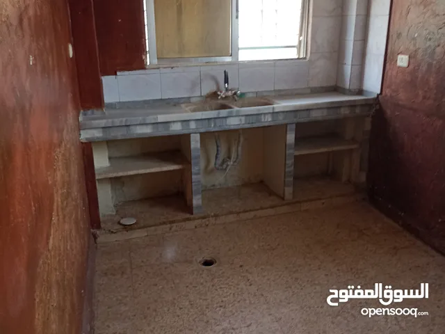 90 m2 2 Bedrooms Apartments for Rent in Zarqa Al Sukhneh