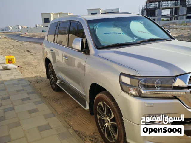 Used Toyota Land Cruiser in Dubai