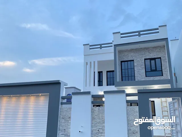 302m2 More than 6 bedrooms Villa for Sale in Muscat Amerat