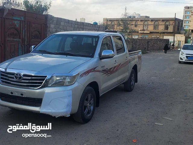 Toyota Hilux DLX in Sana'a