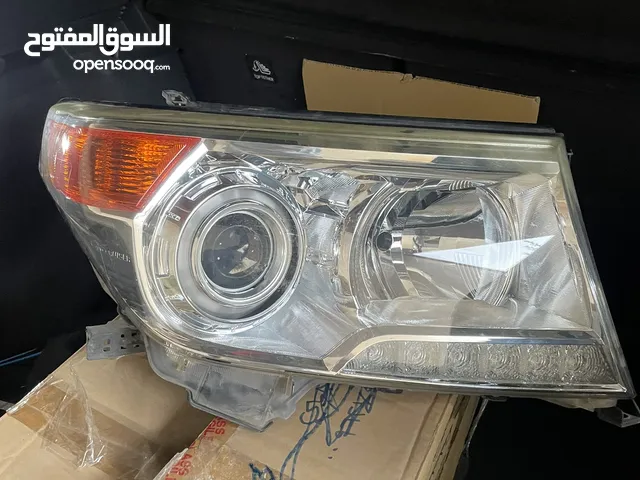 ضو امامي تويوتا لاند كروزر