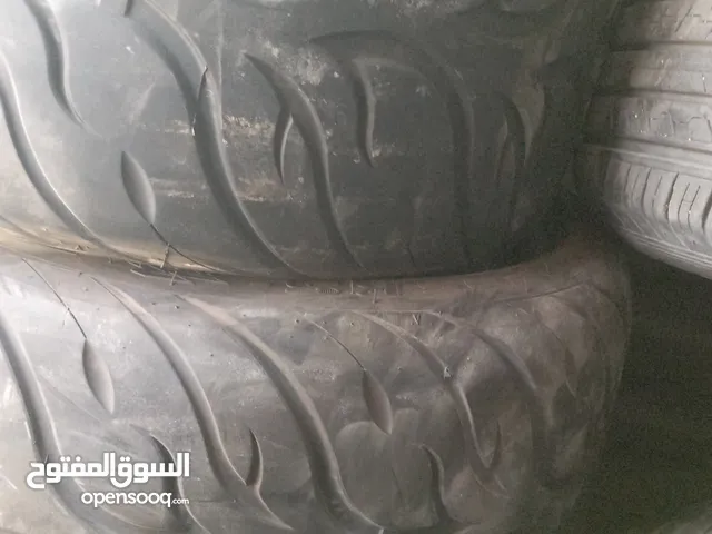 تواير 295/30/18للبيع
