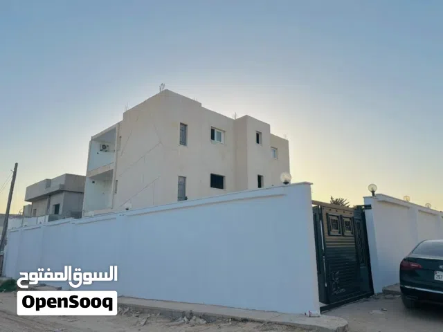 فيلا لبيع واجهتين ف عين زاره زويته