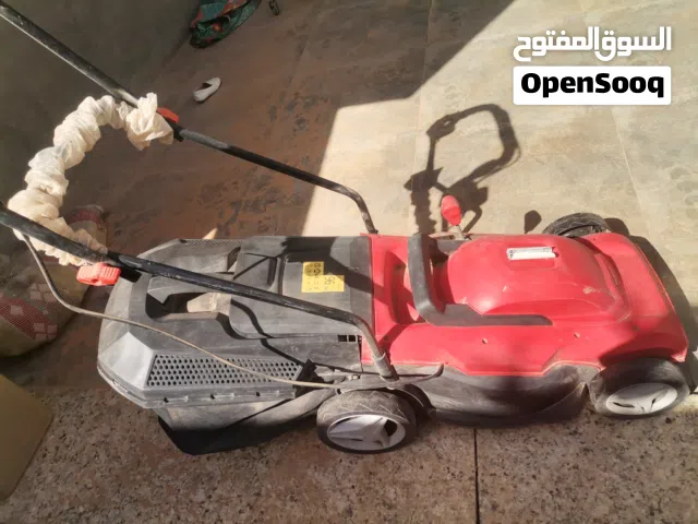 مكينة قص العشب