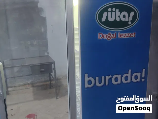 ثلاجة عرض مستعملة