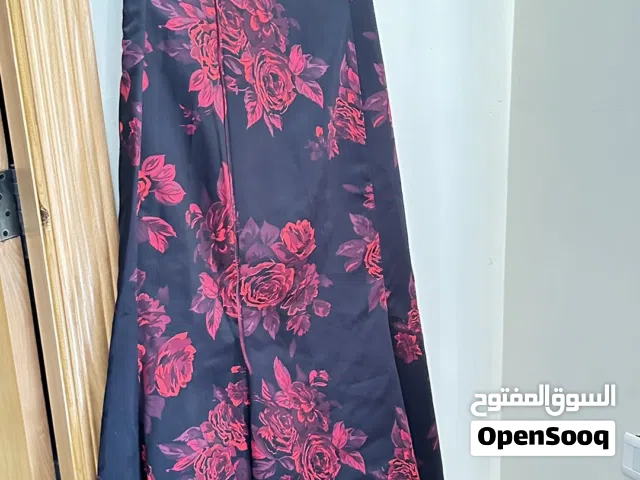 فساتين سهره للبيع