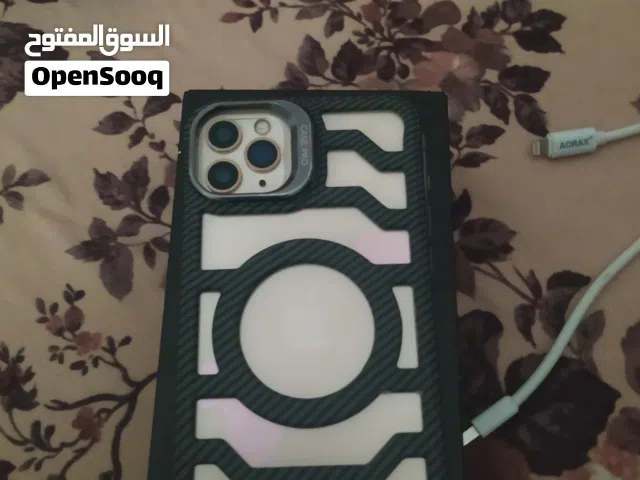 ايفون 11 برو ماكس جهاز نضيف مغير شاشه اصليه من جهاز واحد آخره معطيا 3 ايقونات بطاريه 71 الاصليه تمسك