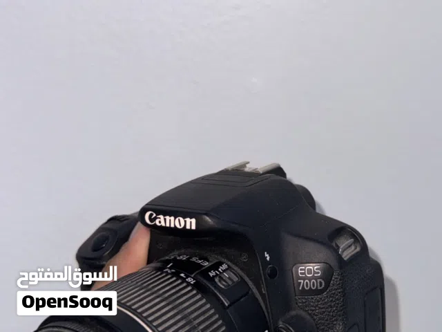 كاميرا كانون D700 للبيع
