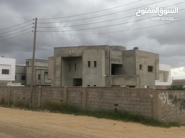 540m2 More than 6 bedrooms Villa for Sale in Tripoli Al-Serraj