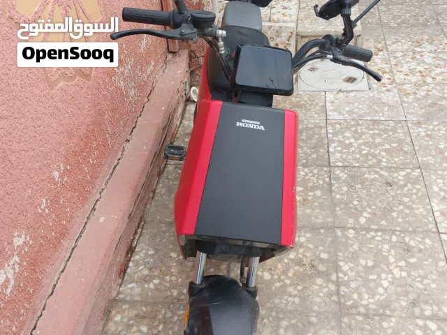 دراجات الشحن من شركة هوندا HONDA بطارية ليثيوم