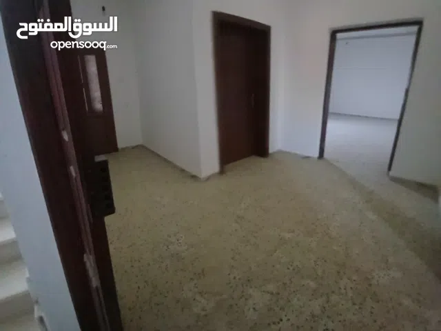 250 m2 3 Bedrooms Townhouse for Rent in Tripoli Ain Zara