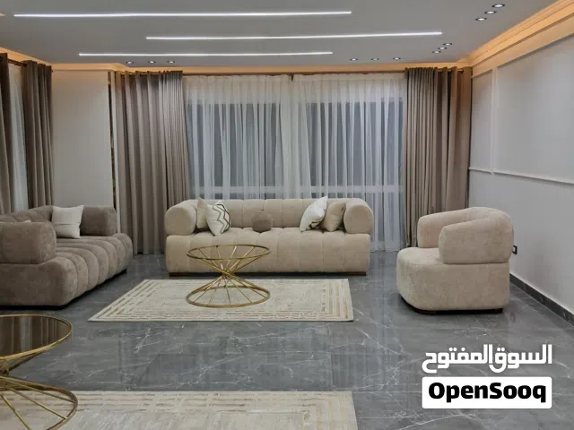 185 m2 3 Bedrooms Apartments for Rent in Giza Mohandessin