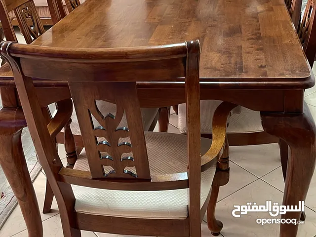طاولة سفرة مع 8 كرسي، بوفيه نيش، عدد 3 طاولة طاولات تقديم،  خشب أصلي حالة ممتازة