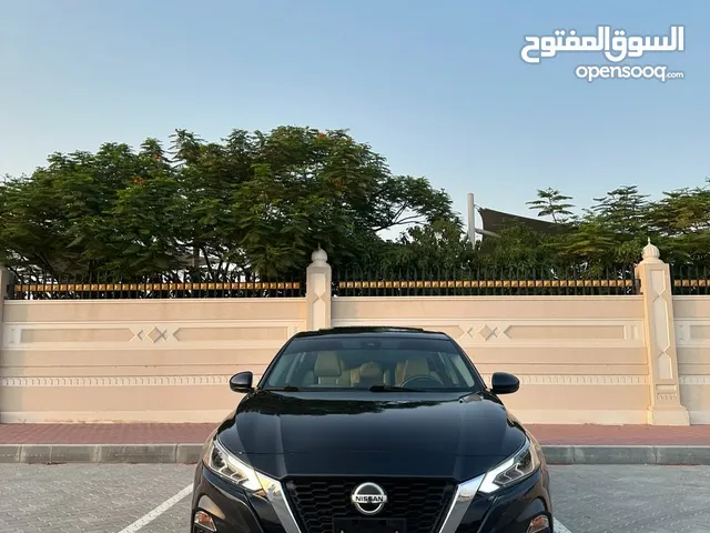 نيسان ألتيما SLوارد يتوفر تصدير لجميع دول الخليج للتواصل ولاستفسار ولحجز وتساب مباشر