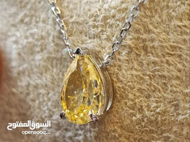 قلادة فضية