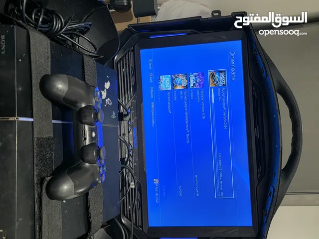للبيع سوني فور مع شاشة الجنطه المحموله