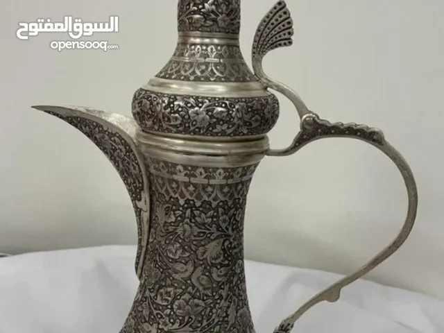 وعاء قهوة من النحاس المصقول
