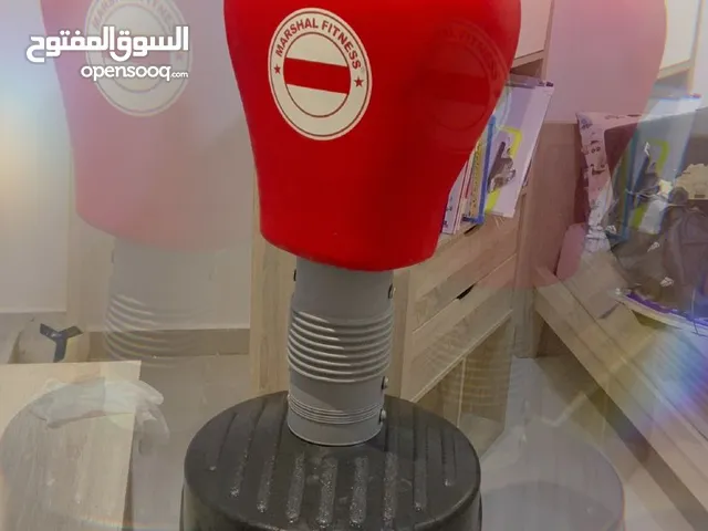BODY SCULPTURE رجل اللكم بالقفازات بحالة ممتازة كبير ب 850 ريال