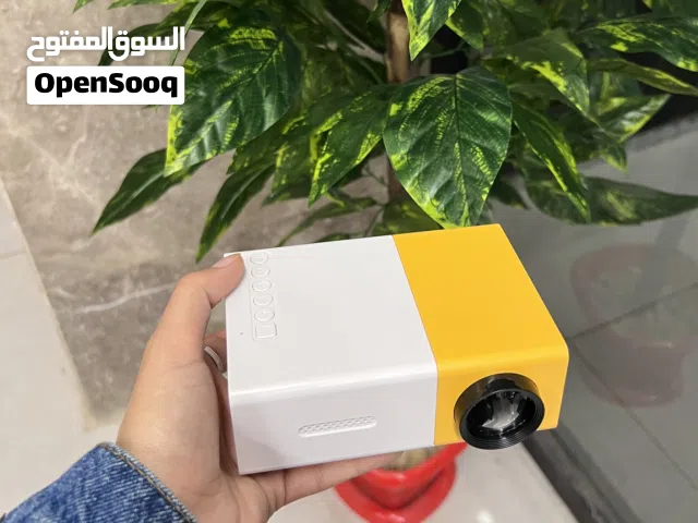 بروجكتر (داتا شو) صغير