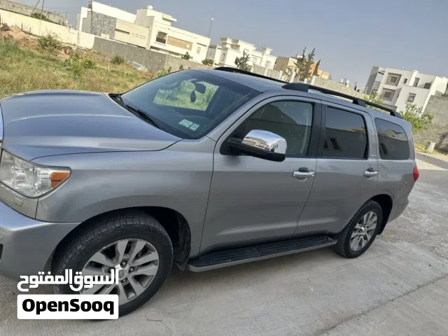 2011 تويوتا سيكويا Limited
