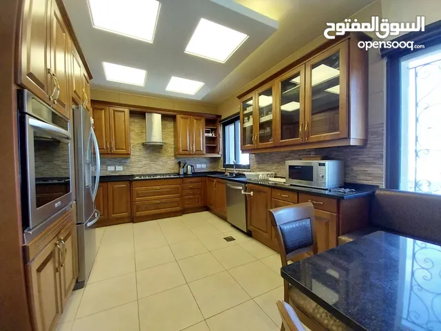 200 m2 2 Bedrooms Apartments for Rent in Amman Khalda