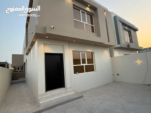 355 m2 5 Bedrooms Villa for Sale in Muscat Seeb