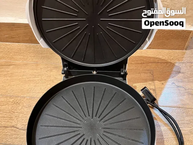 صانعة بيتزا - Pizza maker