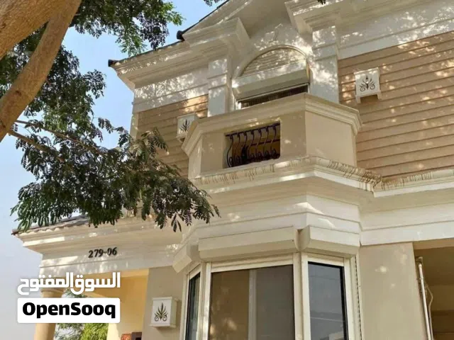 250 m2 4 Bedrooms Villa for Sale in Cairo Fifth Settlement