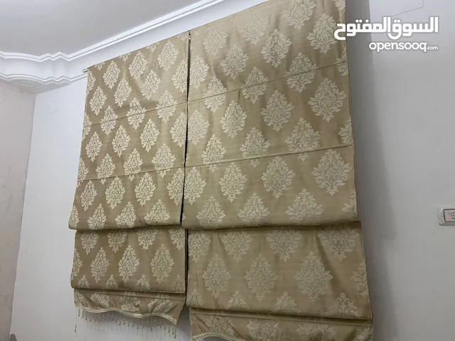 ستائر بضاعه استعمال نضيف