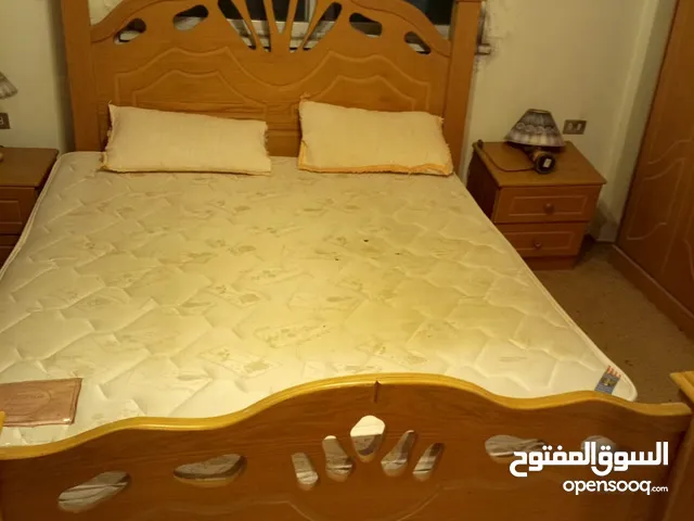 غرفة نوم مزدوج كامله +بوفيه
