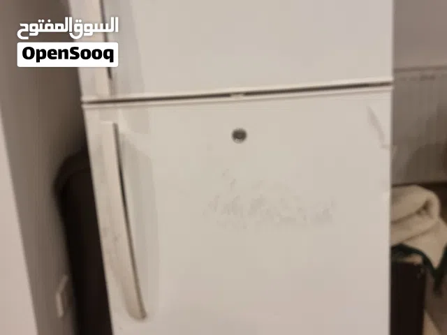 ثلاجه للبيع بحاله ممتازه