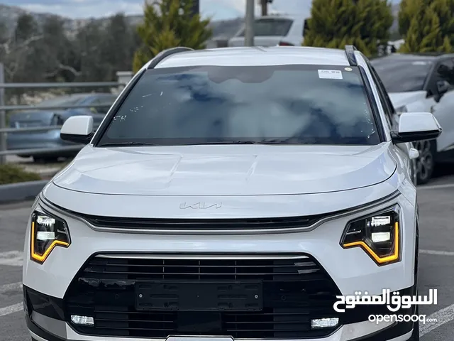 Kia niro 22  كيا نيرو هايبرد  موديل وترخيص 22  فل اضافات بدون فتحة سقف  فحص نخب  السيارة مميزة