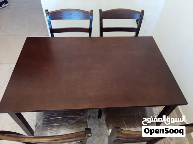 طاولة سفرة مع كراسي