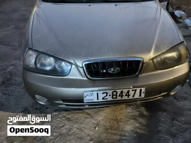 2003 Hyundai Elantra Standard