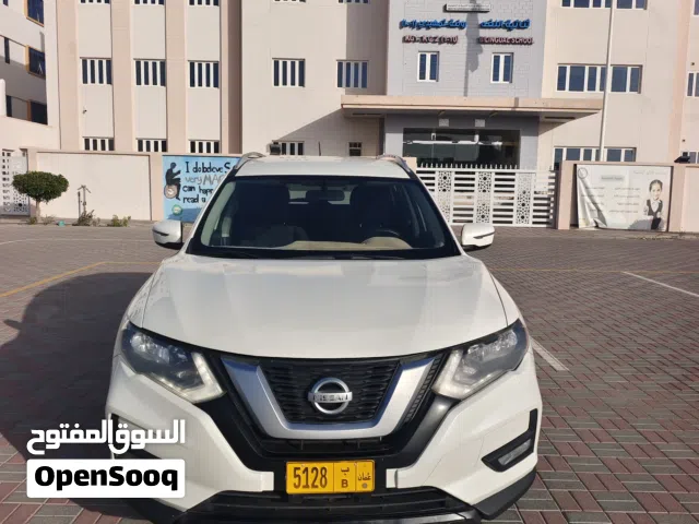2016 نيسان روج SV