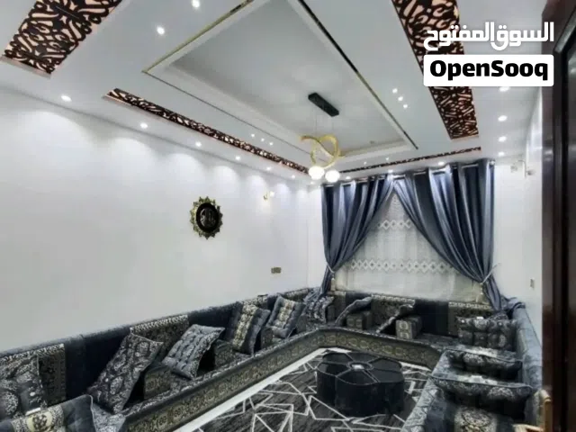 180 m2 4 Bedrooms Apartments for Rent in Sana'a Bayt Baws