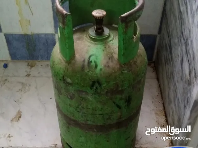 جرة غاز للبيع فاضيه الموقع الزرقاء حي الإسكان